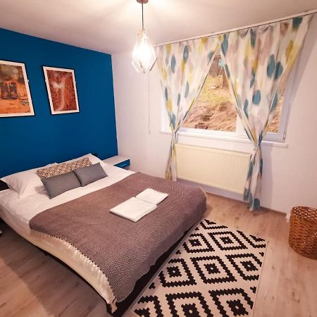 105500 Apartment Buşteni Eksteriør bilde